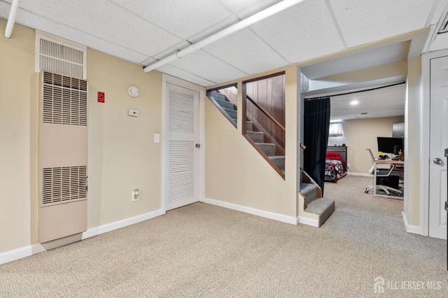 421 N Lincoln Avenue N, Middlesex, NJ 08846