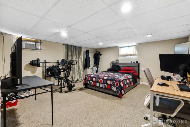421 N Lincoln Avenue N, Middlesex, NJ 08846