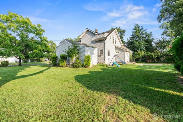 421 N Lincoln Avenue N, Middlesex, NJ 08846