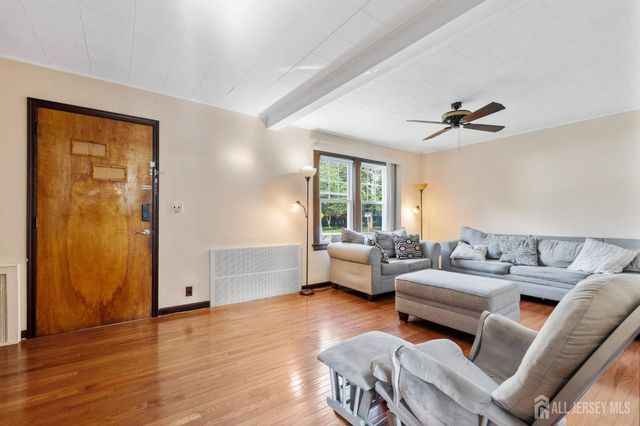 421 N Lincoln Avenue N, Middlesex, NJ 08846