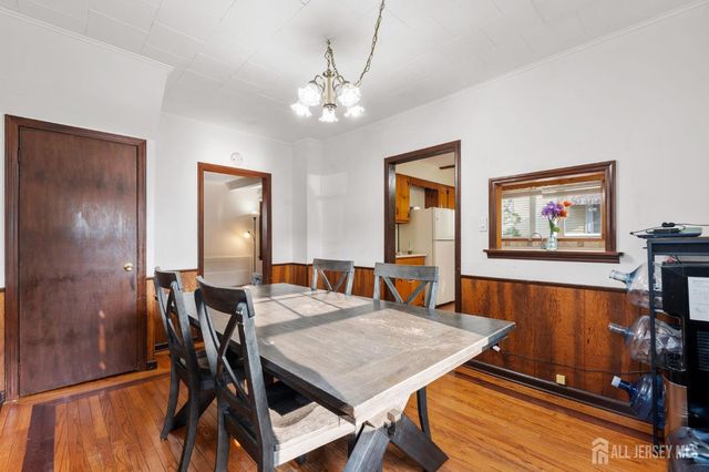 421 N Lincoln Avenue N, Middlesex, NJ 08846