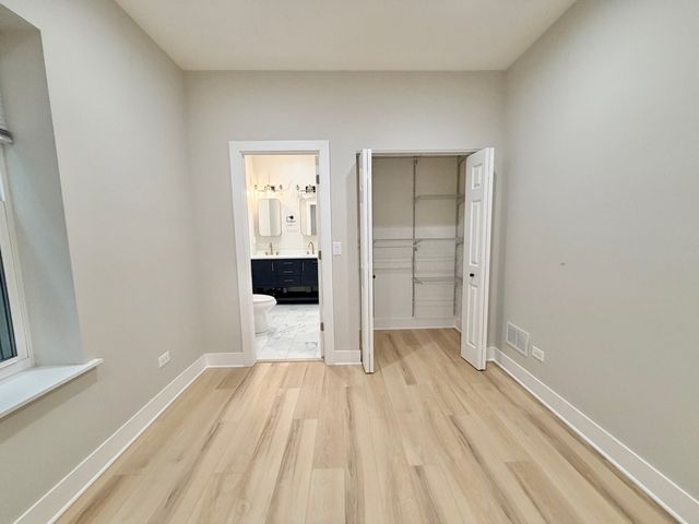 4908 N Rockwell Street 2, Chicago, IL 60625