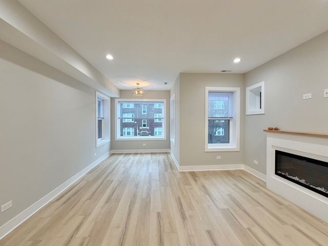 4908 N Rockwell Street 2, Chicago, IL 60625