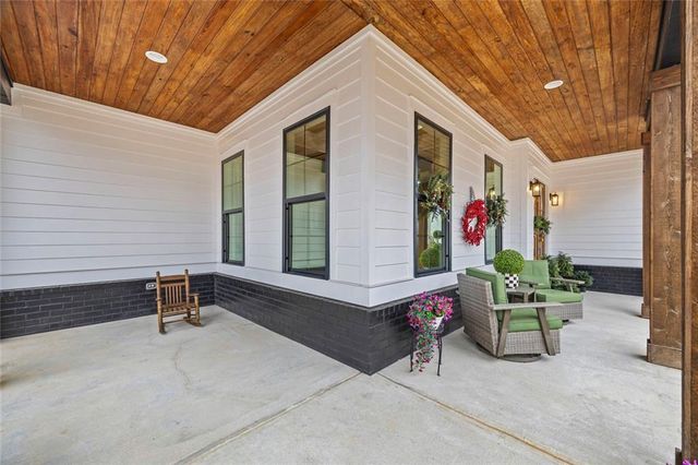 1159 Locklin Road, Monroe, GA 30655