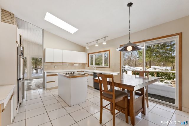 5 Old Wagon Road, Stamford, CT 06903