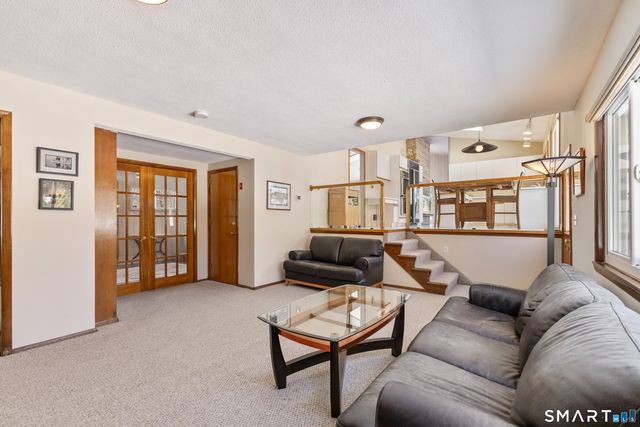 5 Old Wagon Road, Stamford, CT 06903