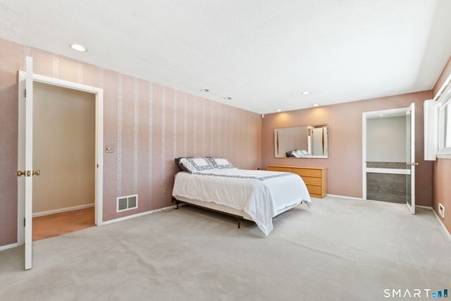 5 Old Wagon Road, Stamford, CT 06903