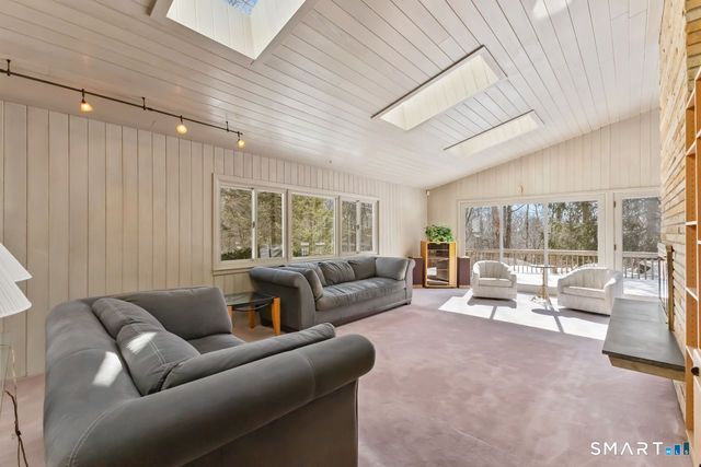 5 Old Wagon Road, Stamford, CT 06903