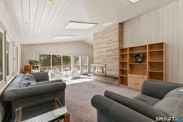 5 Old Wagon Road, Stamford, CT 06903