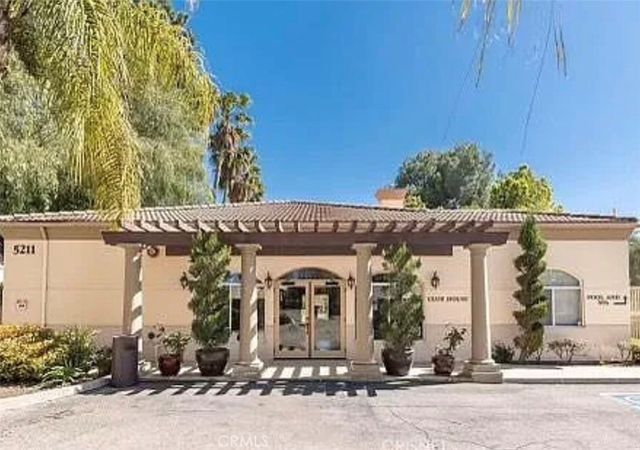 5200 Premiere Hills Circle 244, Woodland Hills, CA 91364