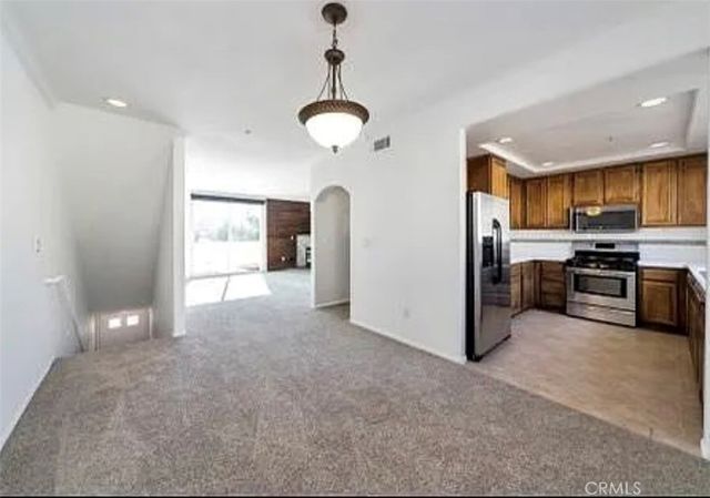 5200 Premiere Hills Circle 244, Woodland Hills, CA 91364