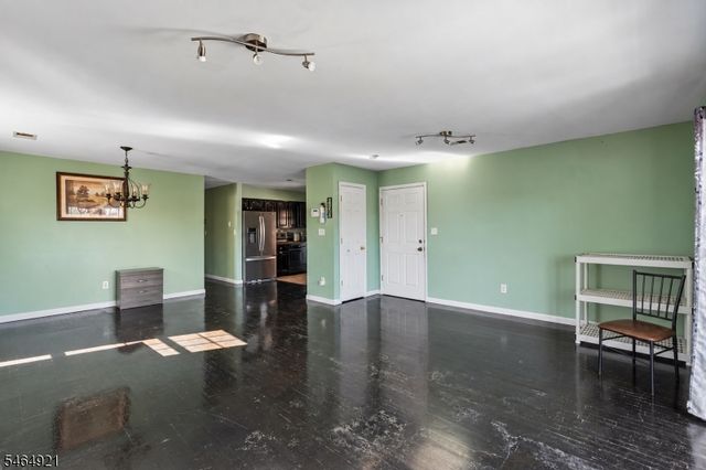 878 Livingston St, Elizabeth City, NJ 07201
