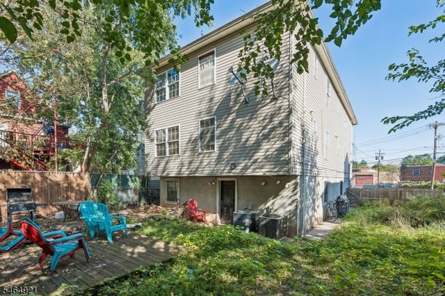 878 Livingston St, Elizabeth City, NJ 07201