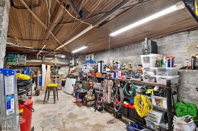122 2nd Ave, Newark City, NJ 07104