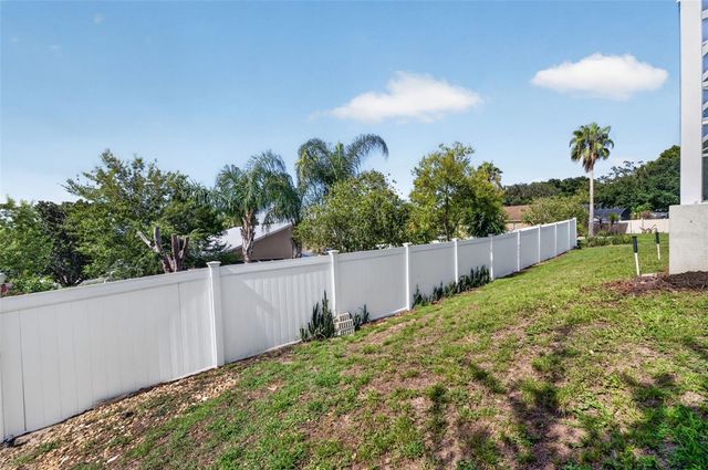 1390 WILLOW CREST DRIVE, Clermont, FL 34711
