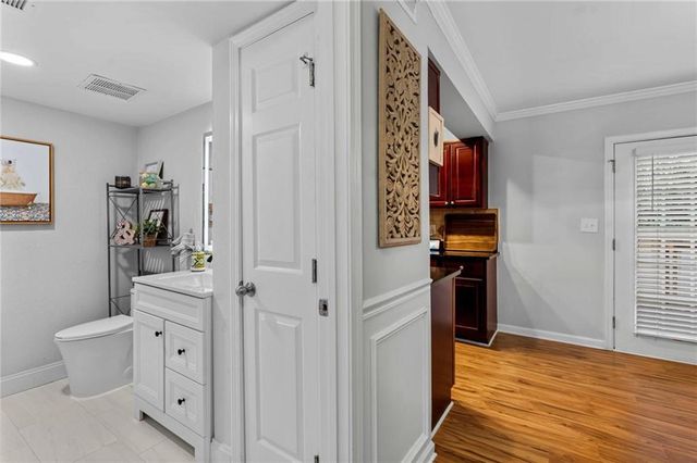 6900 Roswell Road N5, Atlanta, GA 30328