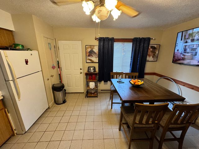 975 Meriden Road APT 109, Waterbury, CT 06705