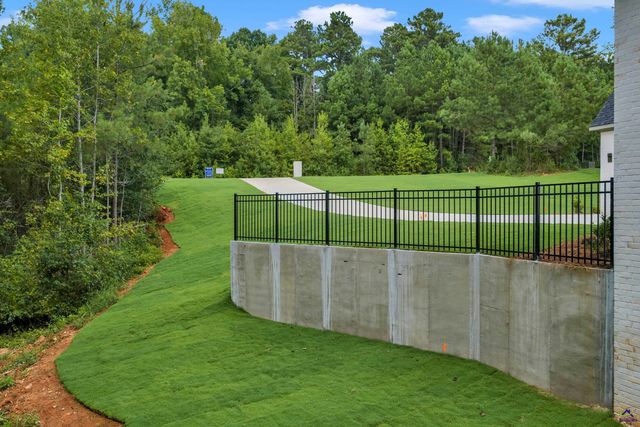 40 Laurel Ridge, Forsyth, GA 31029