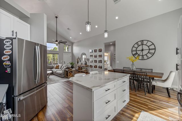 100 W PINE HAVEN Circle, Show Low, AZ 85901