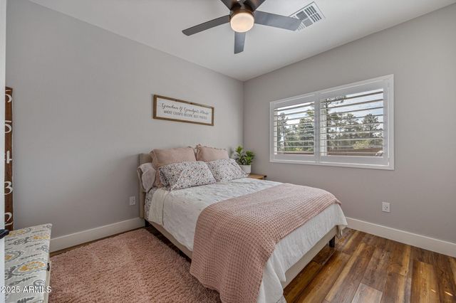 100 W PINE HAVEN Circle, Show Low, AZ 85901