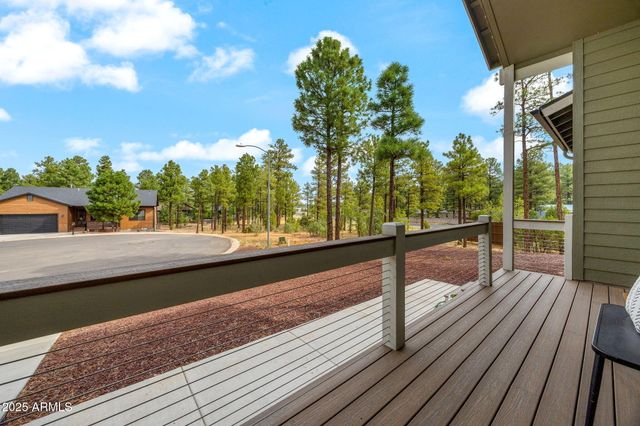 100 W PINE HAVEN Circle, Show Low, AZ 85901
