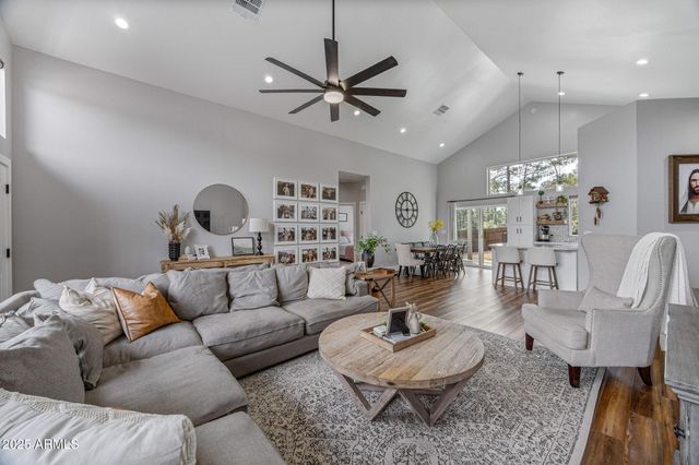 100 W PINE HAVEN Circle, Show Low, AZ 85901