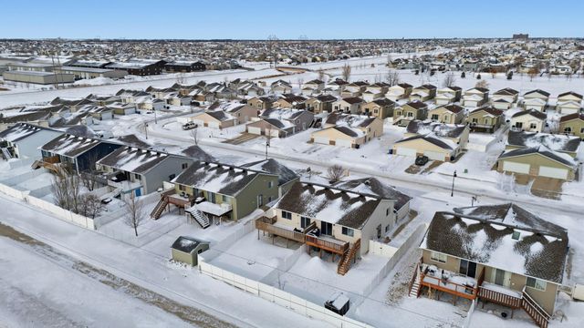 4804 51st Avenue S, Fargo, ND 58104