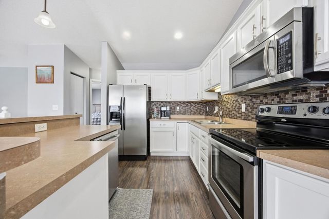 4804 51st Avenue S, Fargo, ND 58104