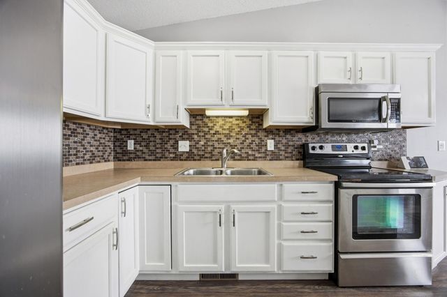 4804 51st Avenue S, Fargo, ND 58104