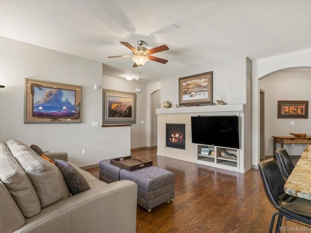 11923 W Long Cir 103, Littleton, CO 80127