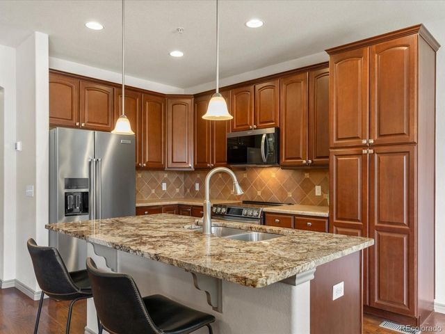 11923 W Long Cir 103, Littleton, CO 80127