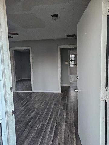 2105 FARRINGTON ST, Memphis, TN 38109