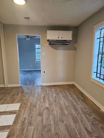 2105 FARRINGTON ST, Memphis, TN 38109