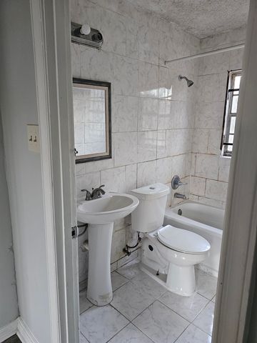 2105 FARRINGTON ST, Memphis, TN 38109