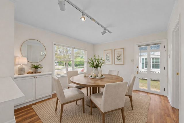 264 BARRY RD, Memphis, TN 38117