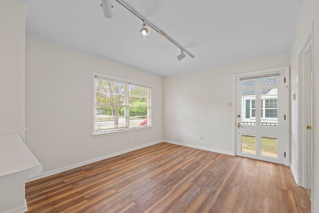 264 BARRY RD, Memphis, TN 38117