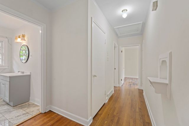 264 BARRY RD, Memphis, TN 38117