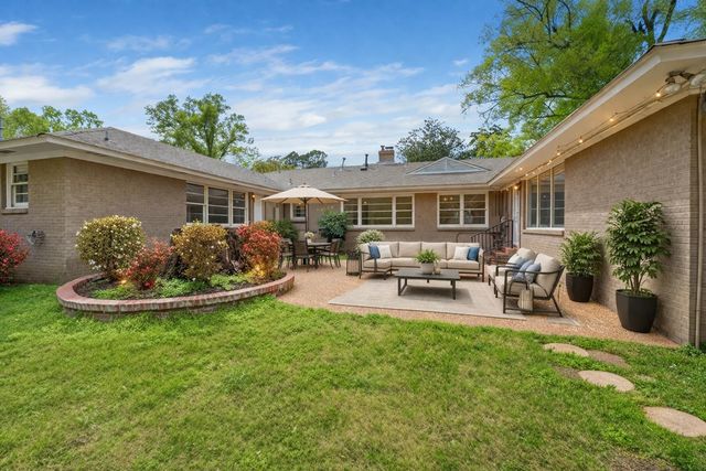 264 BARRY RD, Memphis, TN 38117