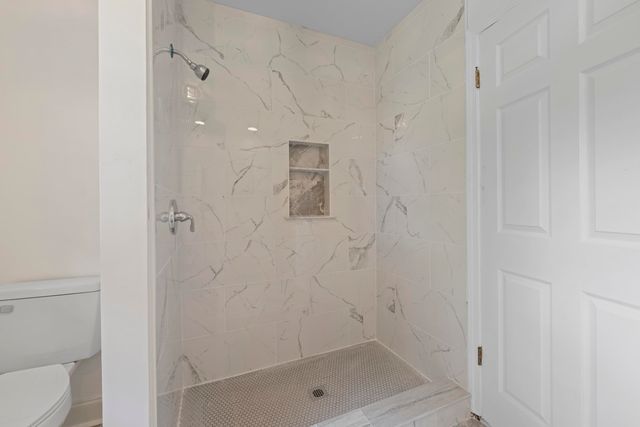 264 BARRY RD, Memphis, TN 38117