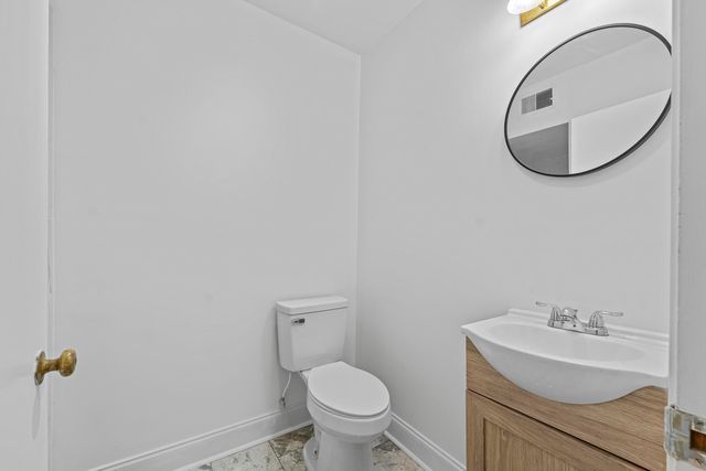 264 BARRY RD, Memphis, TN 38117