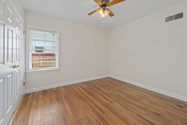 264 BARRY RD, Memphis, TN 38117