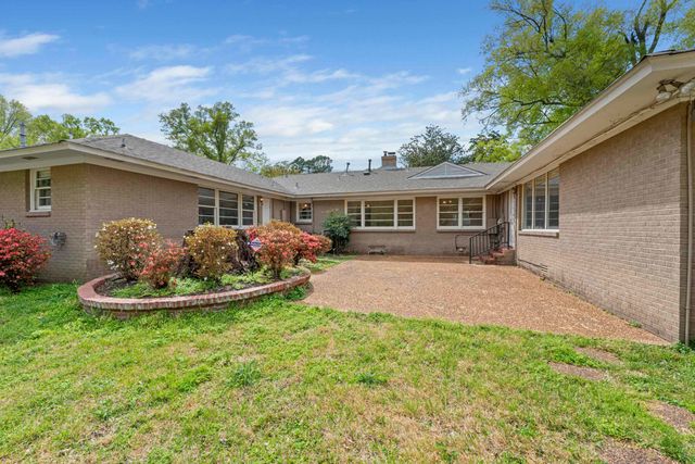 264 BARRY RD, Memphis, TN 38117