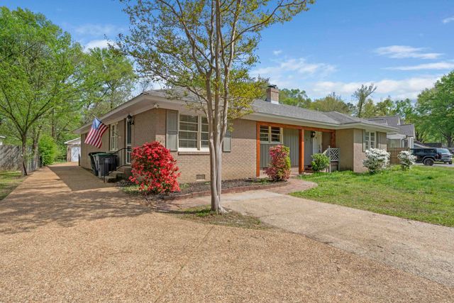 264 BARRY RD, Memphis, TN 38117