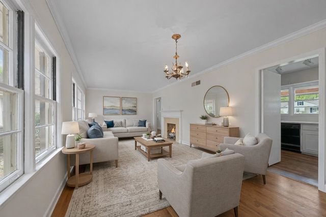 264 BARRY RD, Memphis, TN 38117