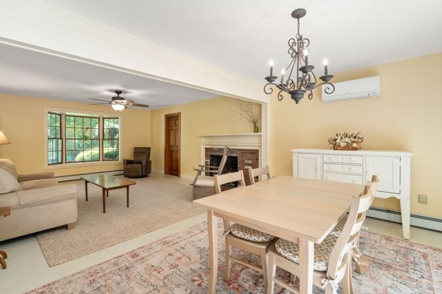 12 Hillside Dr, Brimfield, MA 01010