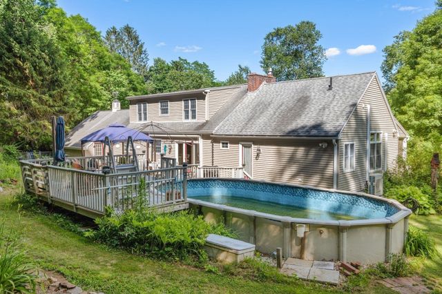 12 Hillside Dr, Brimfield, MA 01010