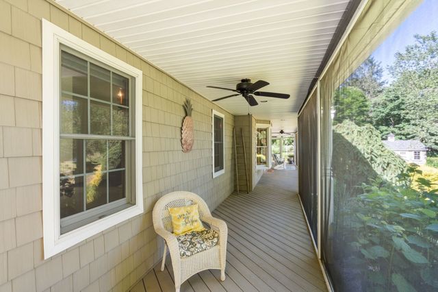 12 Hillside Dr, Brimfield, MA 01010