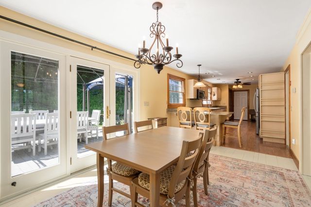 12 Hillside Dr, Brimfield, MA 01010