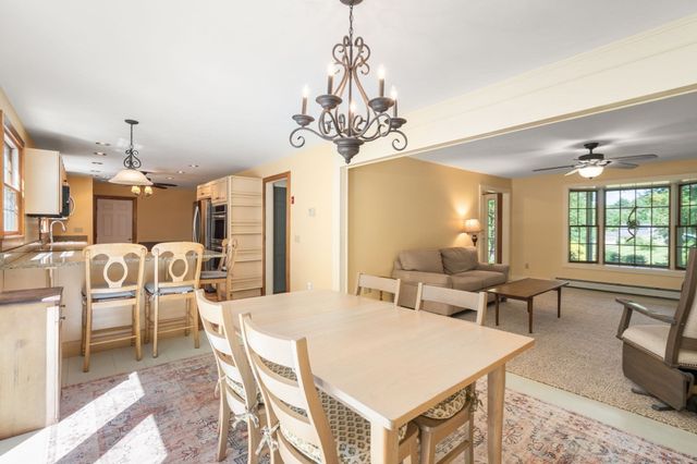 12 Hillside Dr, Brimfield, MA 01010