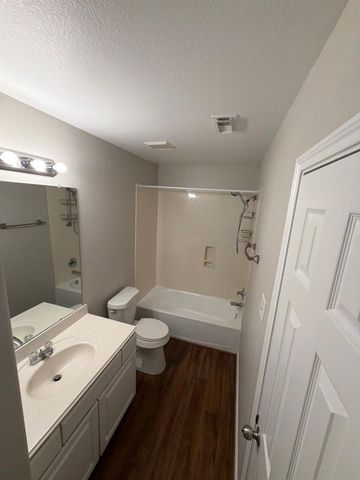 13930 Enridge Lane, Houston, TX 77048